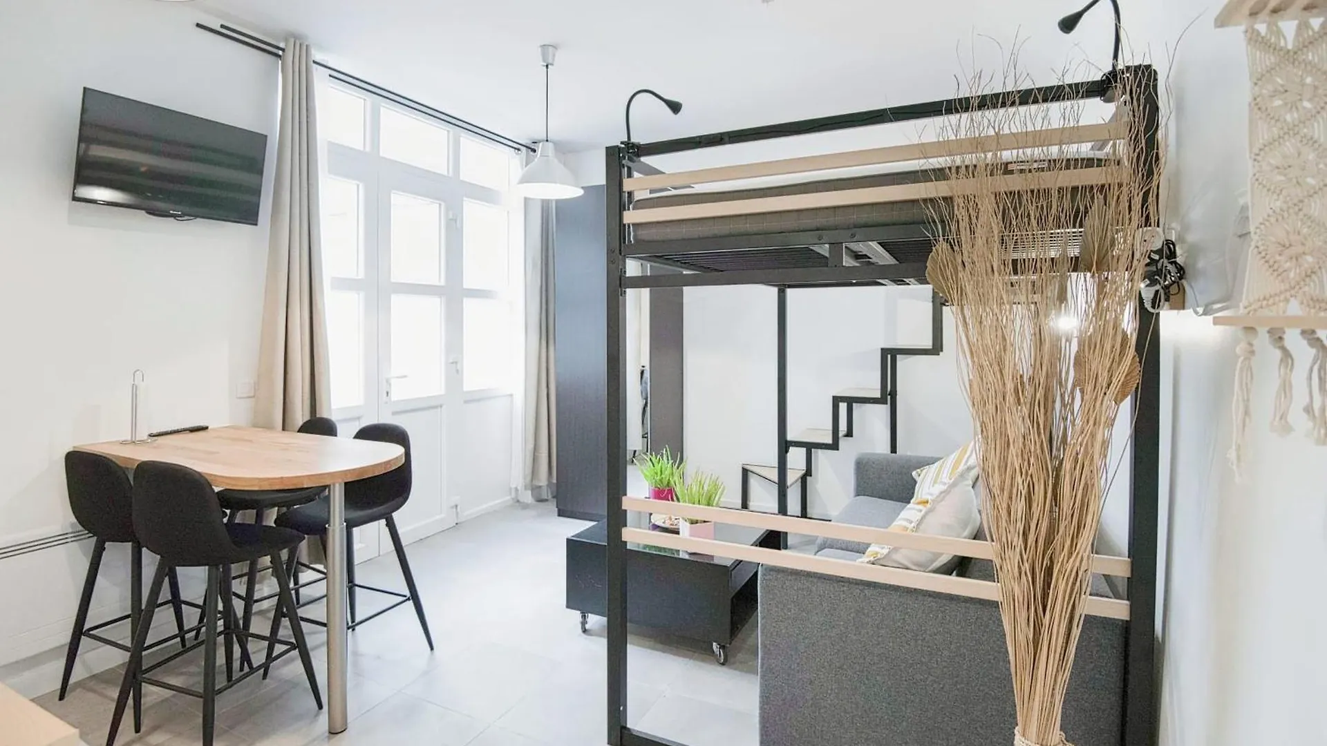 Apartament Charming Studio Steps Away From Montmartre Paryż
